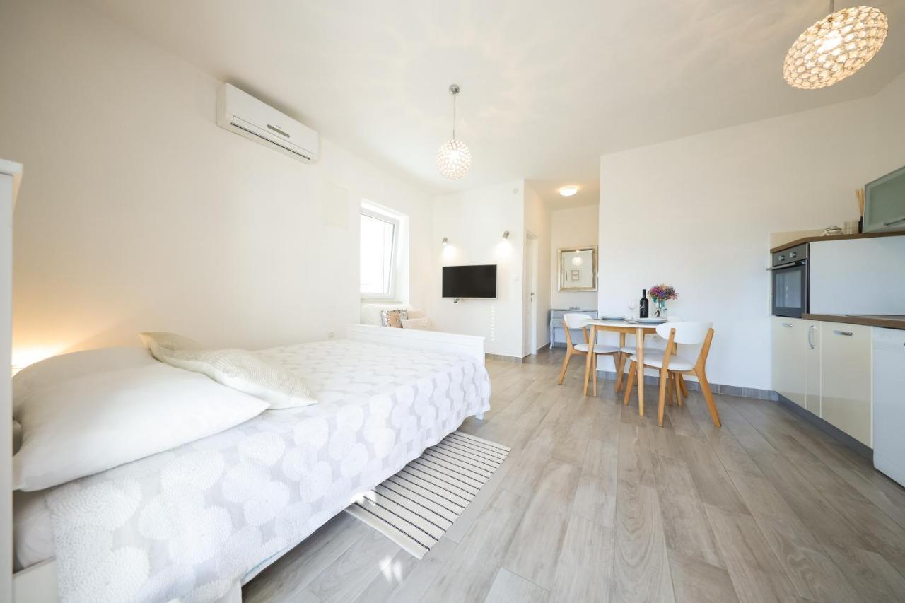 Pavle'S Apartment Zadar Exterior photo