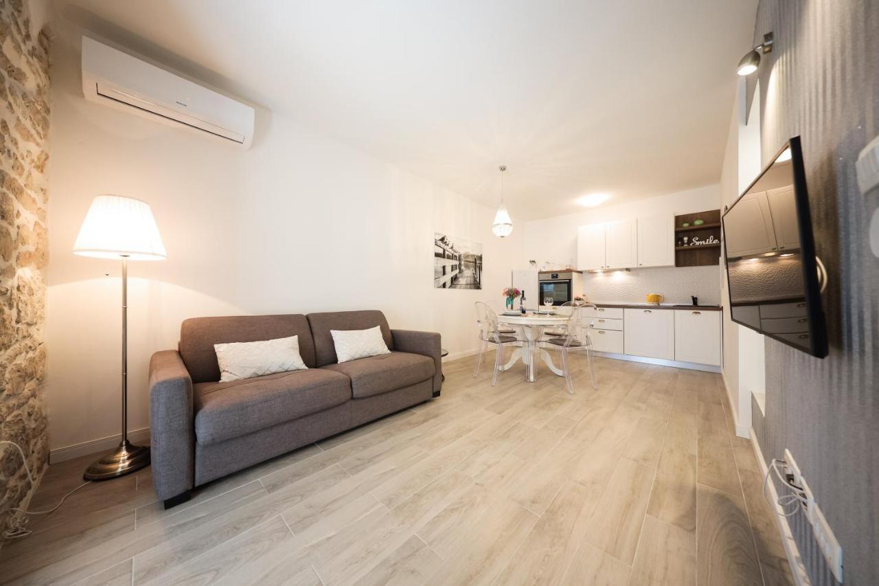 Pavle'S Apartment Zadar Exterior photo