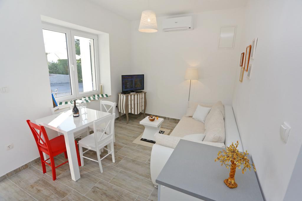 Pavle'S Apartment Zadar Room photo